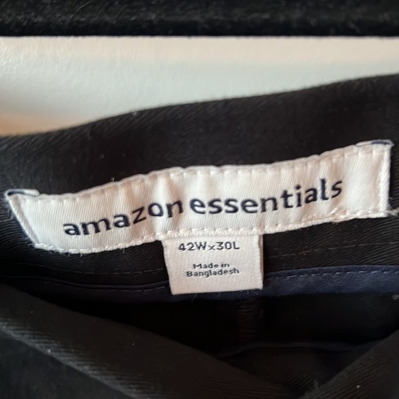 NWT Amazon Essentials Classic-Fit Wrinkle-Resistant Chino Men’s 42Wx30L Black - Picture 2 of 8